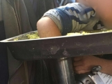 جت: انقاذ طفل علقت يده في ماكينة اللحمة